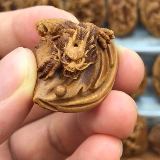 桃核吊坠桃核雕刻材质