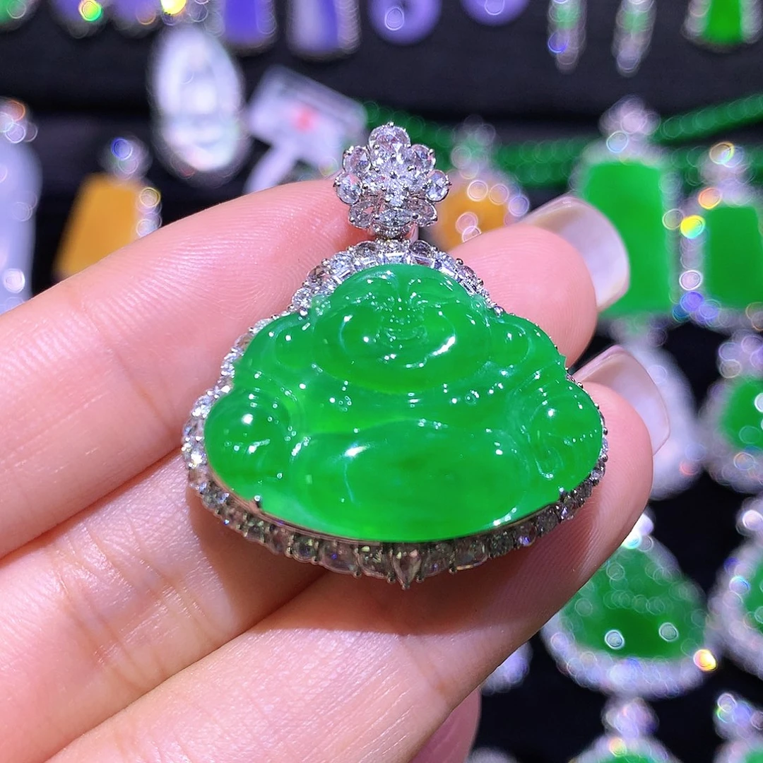 翡翠18K金镶嵌颈饰高冰满绿