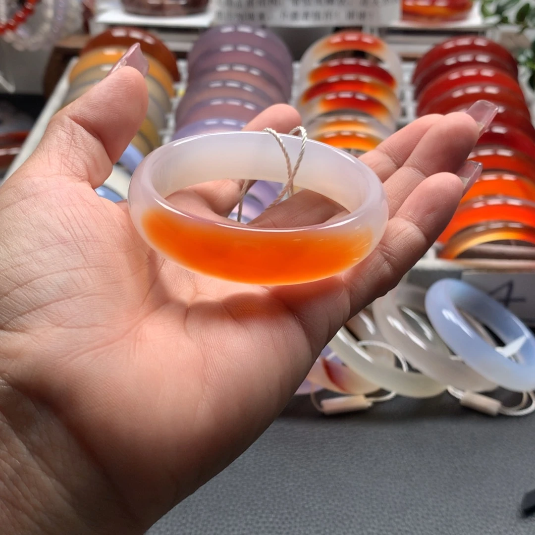 玛瑙/玉髓手镯未镶嵌