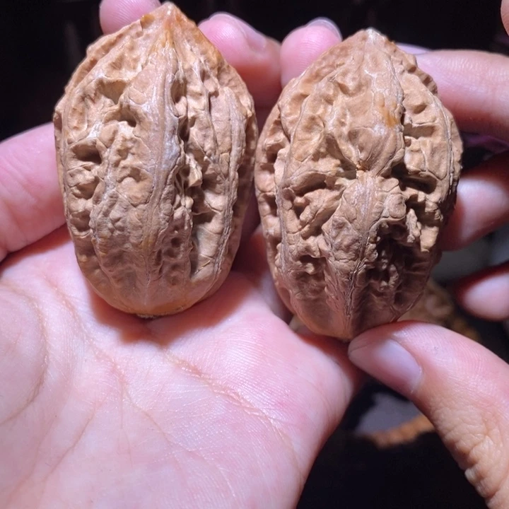 把件文玩核桃东北野生楸子小园 129