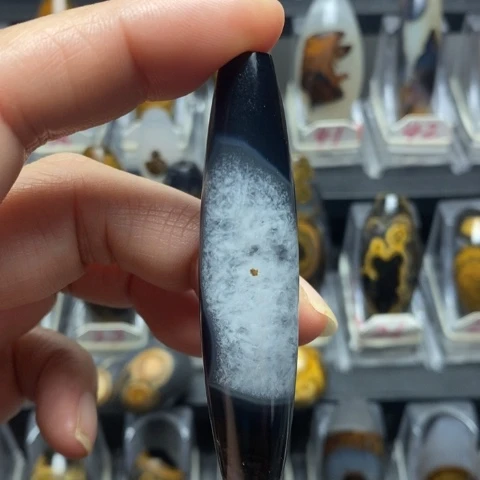 未镶嵌玛瑙/玉髓珠宝奇石