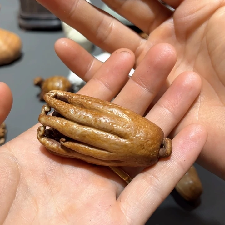 木鹿角雕刻手把件工艺