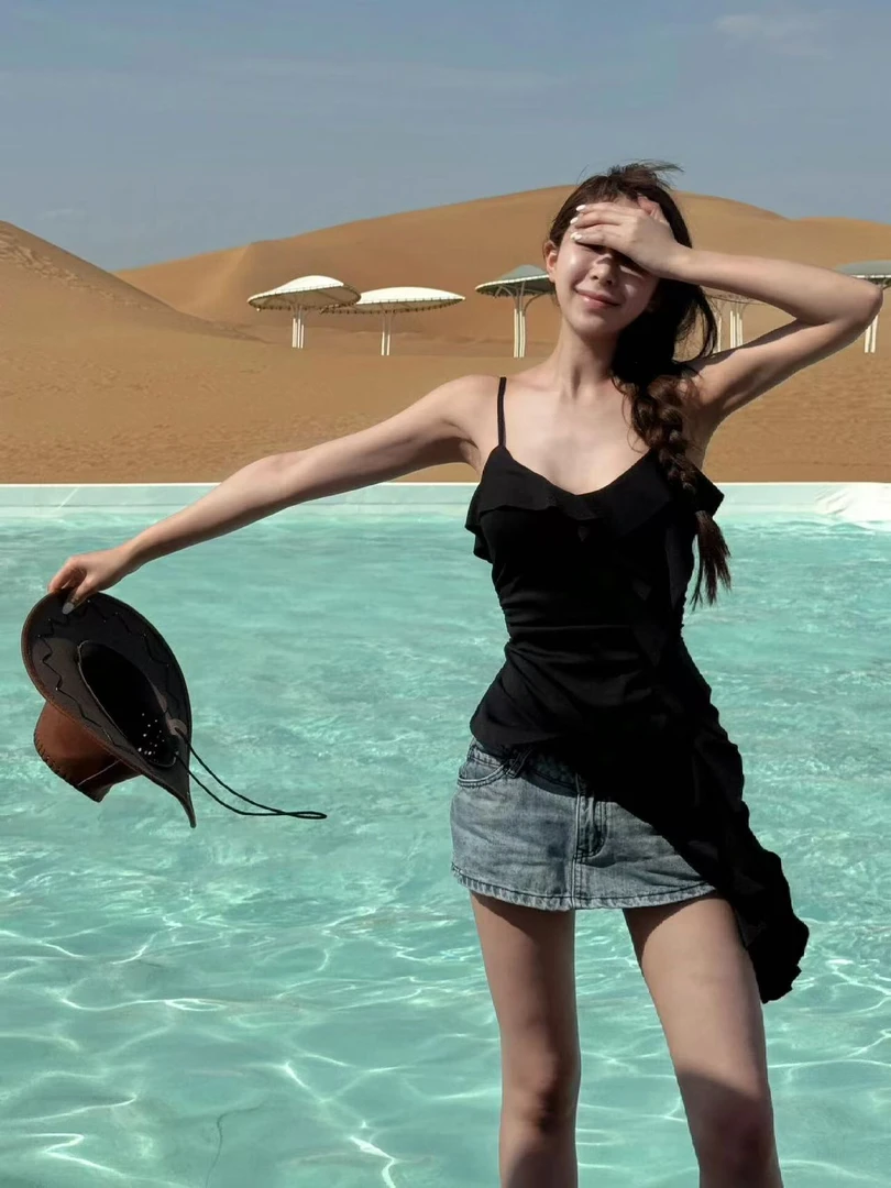 2025夏季新款时尚打底吊带背心气质显瘦洋气休闲百搭性感辣妹上衣