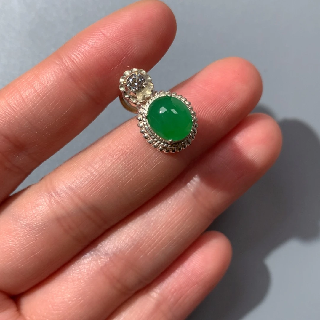 珠***珠翡翠未镶嵌颈饰蛋面