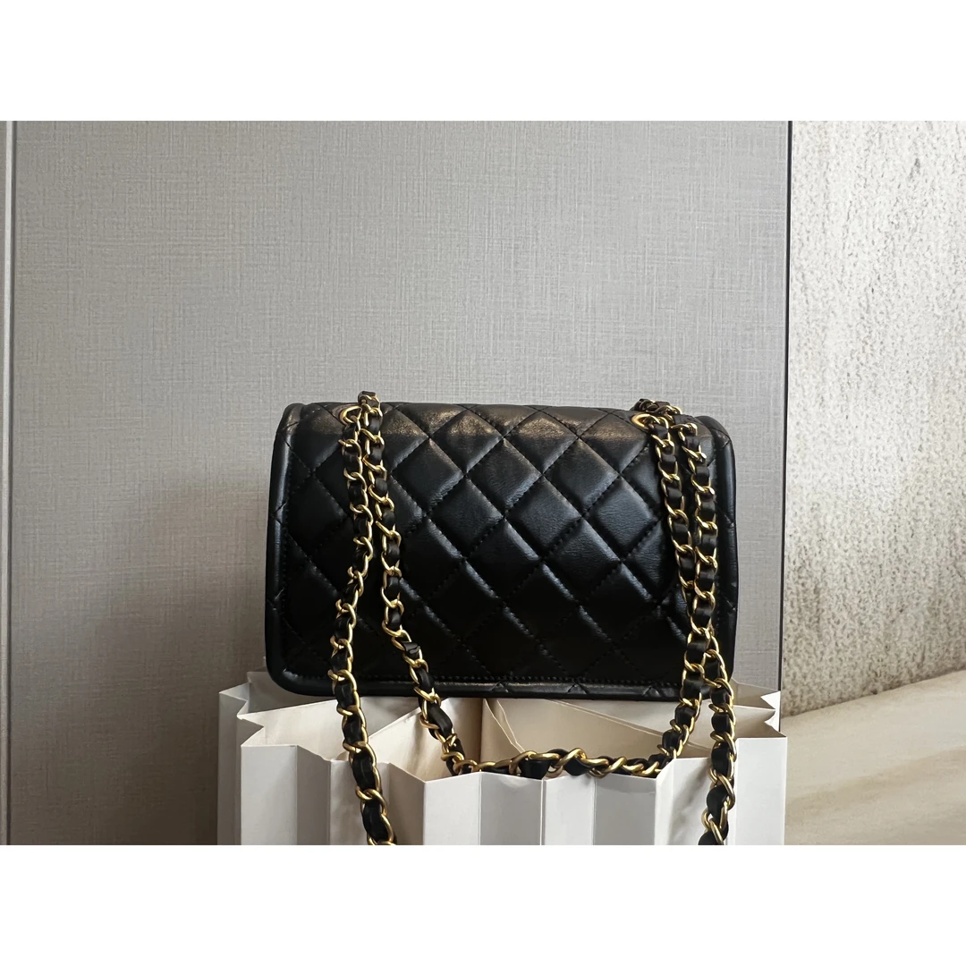 TOLEX2025新款手工时尚百搭油菱格翻盖女包黑色