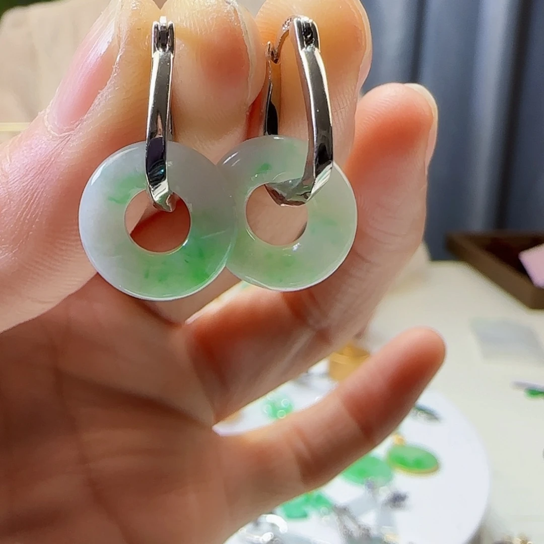 翡翠耳饰银S925镶嵌天然缅甸