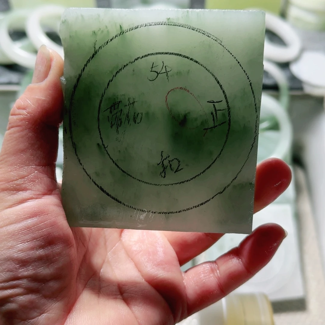 定制石英质玉（天山翠）带***我手镯