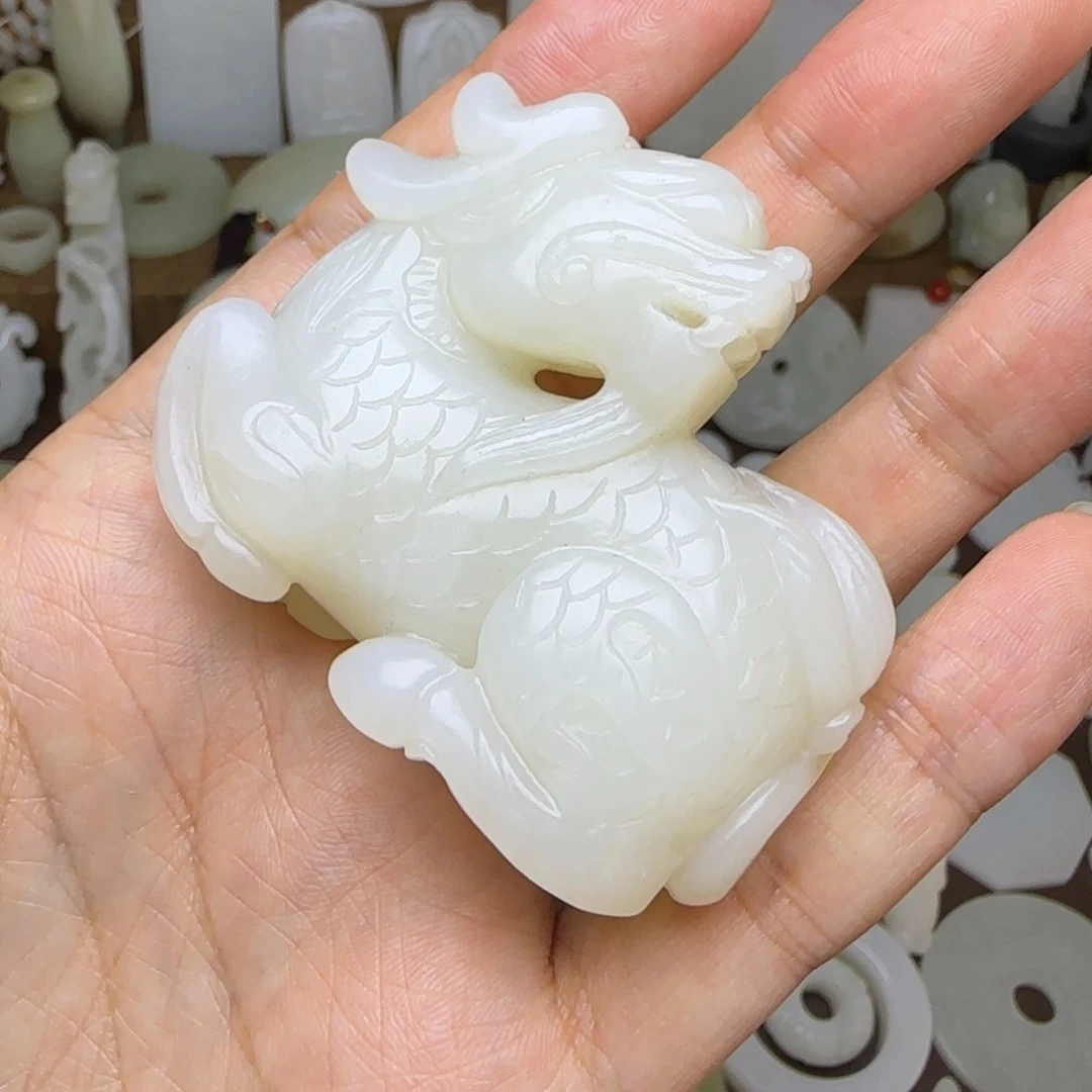 和田玉未镶嵌挂件麒麟