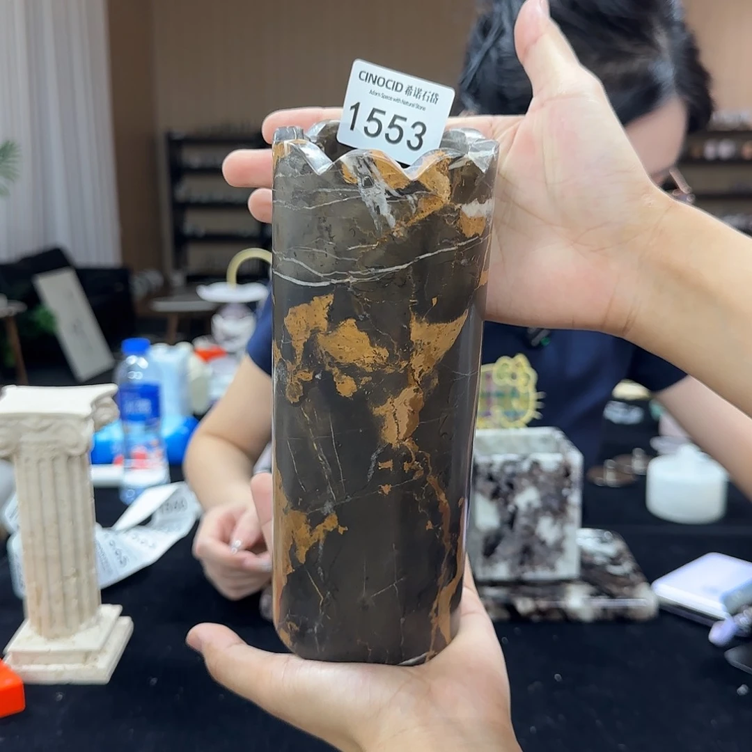 1553黑金花饼干花瓶福利