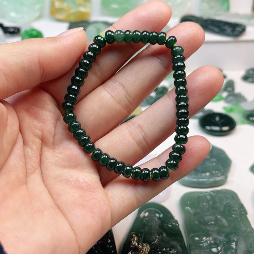 翡翠颈饰未镶嵌手链