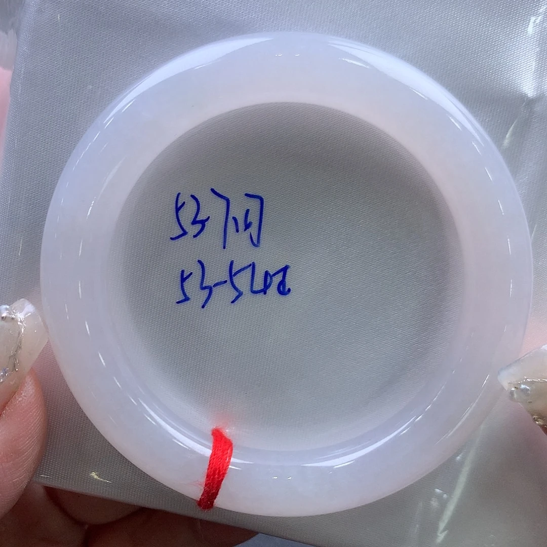 翡翠未镶嵌手镯53.8冰胶大漏