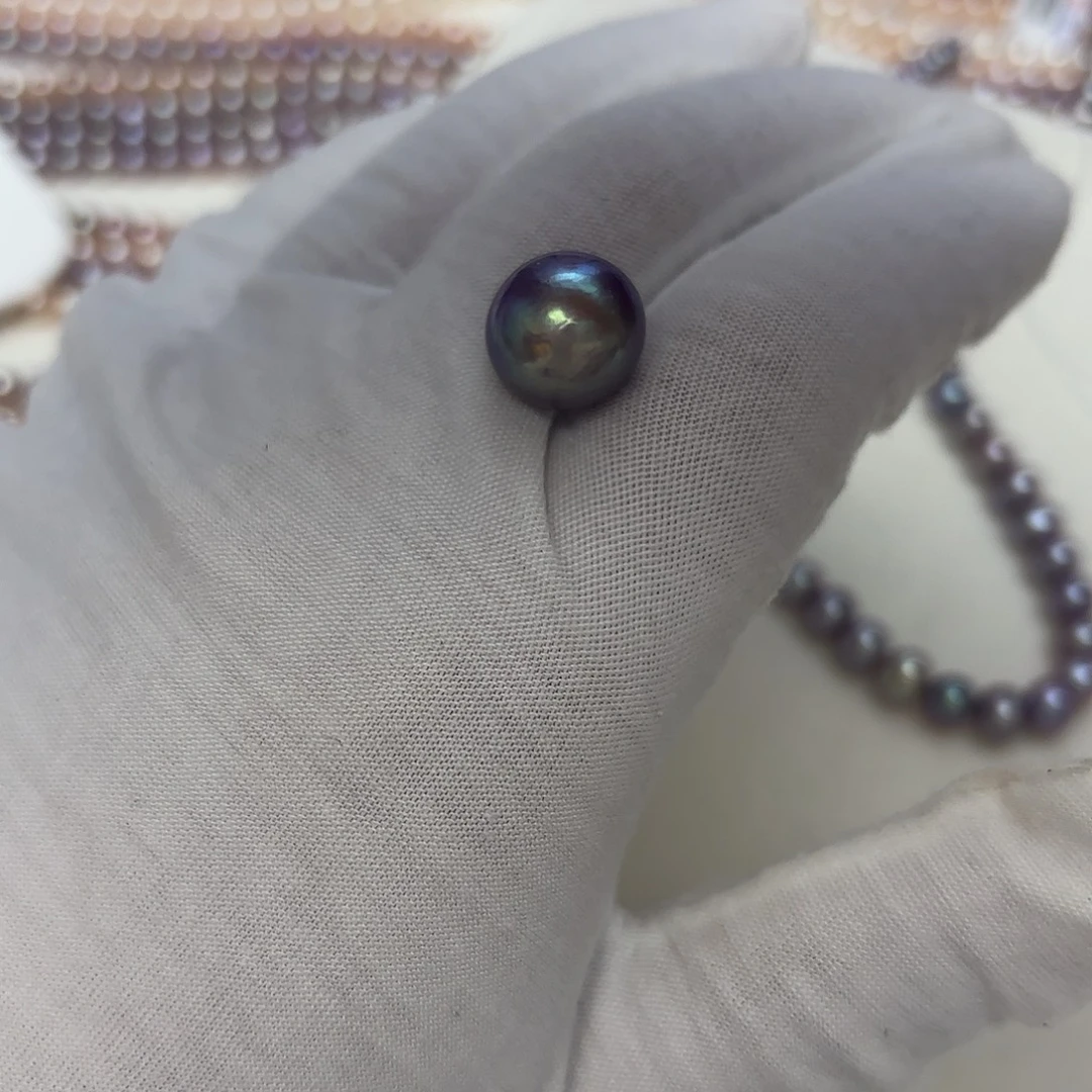 中***师未镶嵌淡水珍珠颈饰
