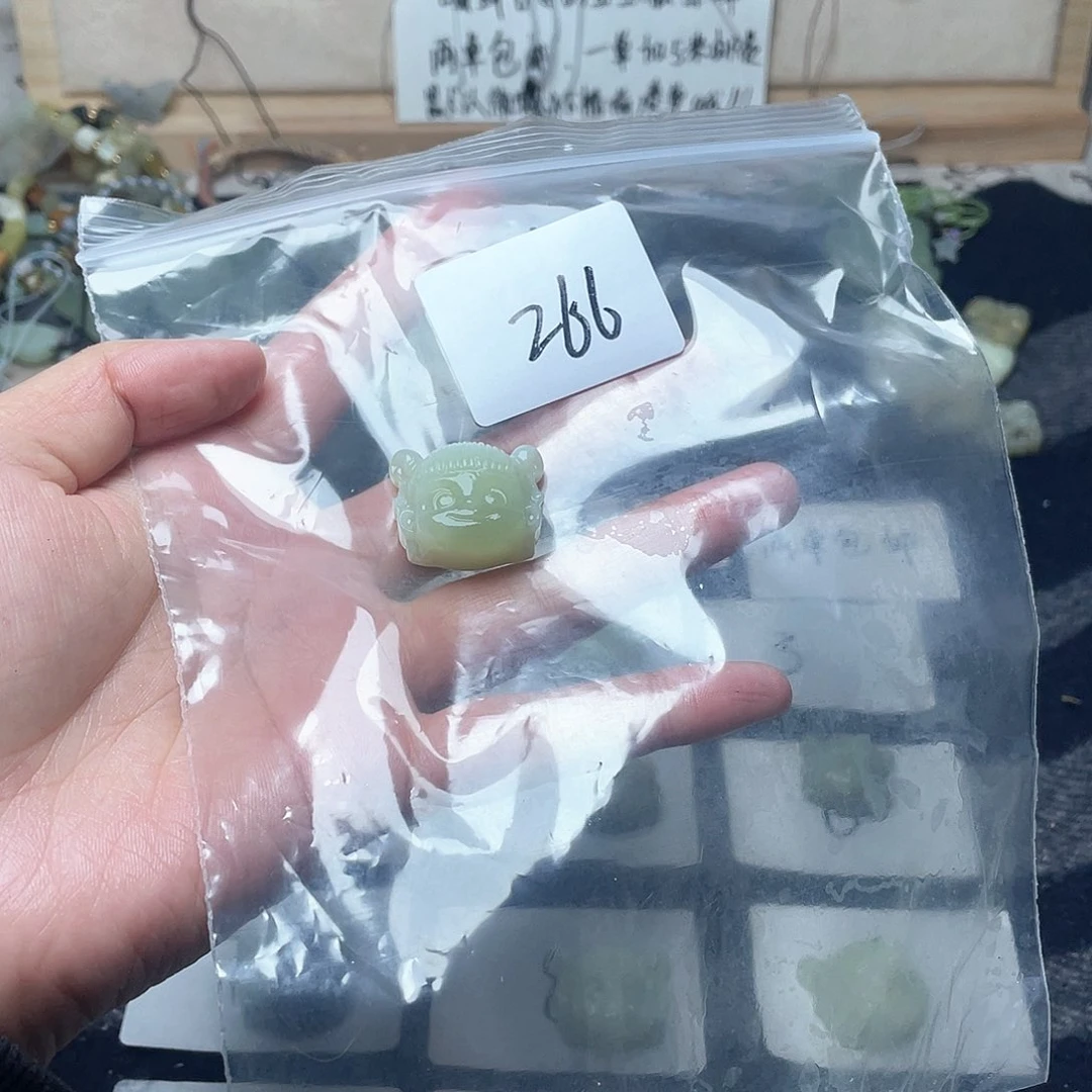 蛇纹石玉颈饰未镶嵌嘟*