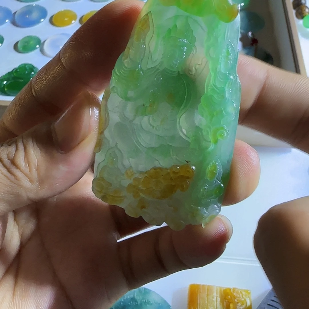 颈饰未镶嵌翡翠缅甸翡翠