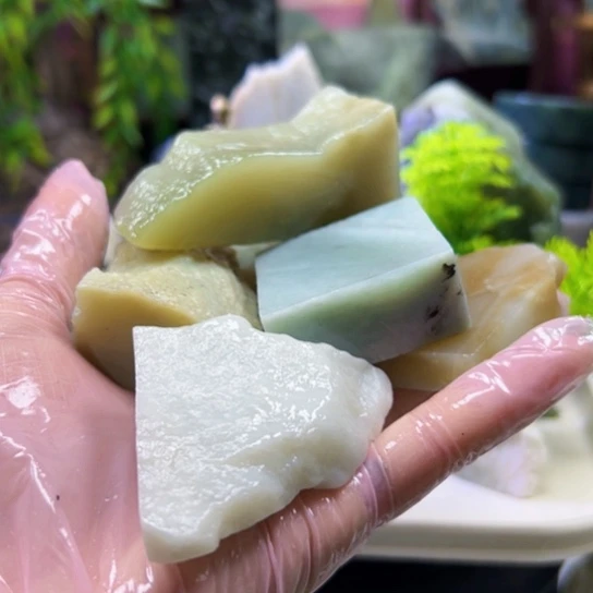 丹***哒和田玉（墨玉）未镶嵌挂件