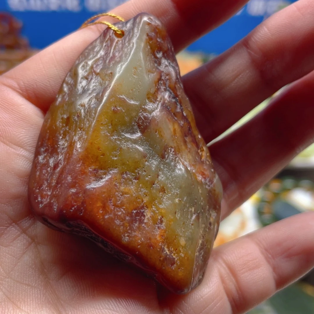 透闪石质玉未镶嵌把件
