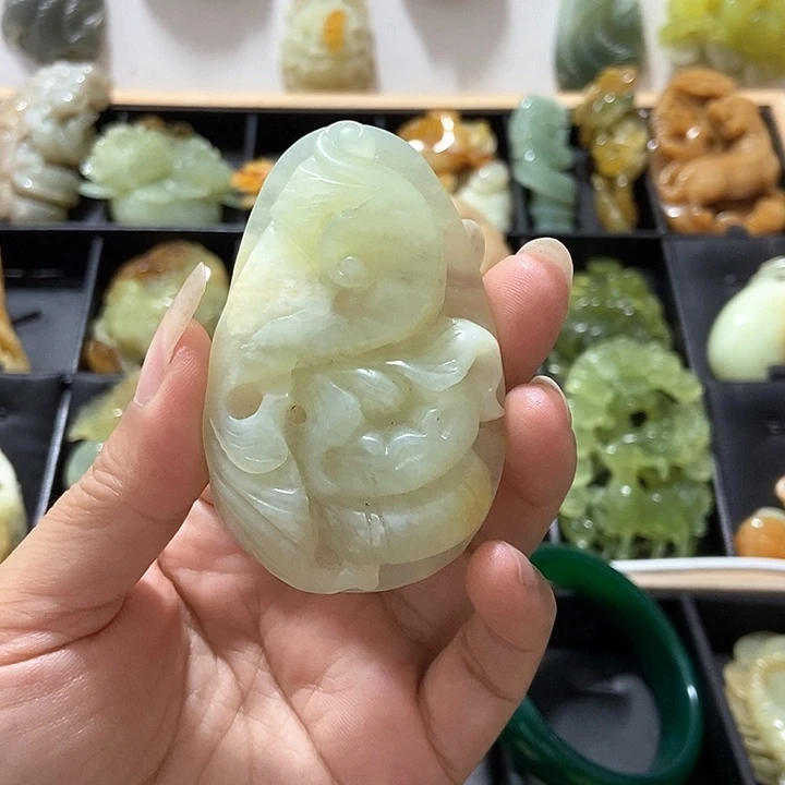 蛇纹石玉未镶嵌挂件