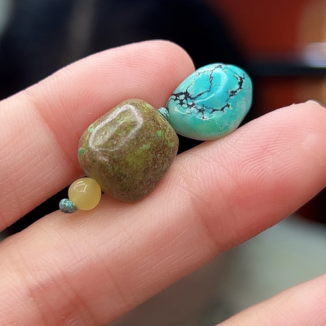 蜜蜡未镶嵌珠宝奇石