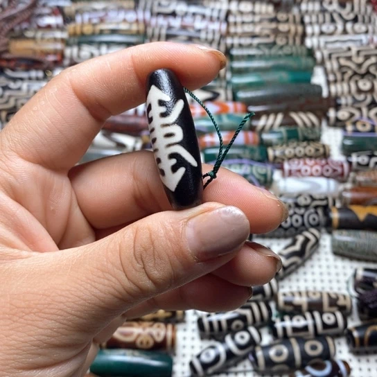 玛瑙/玉髓项圈未镶嵌