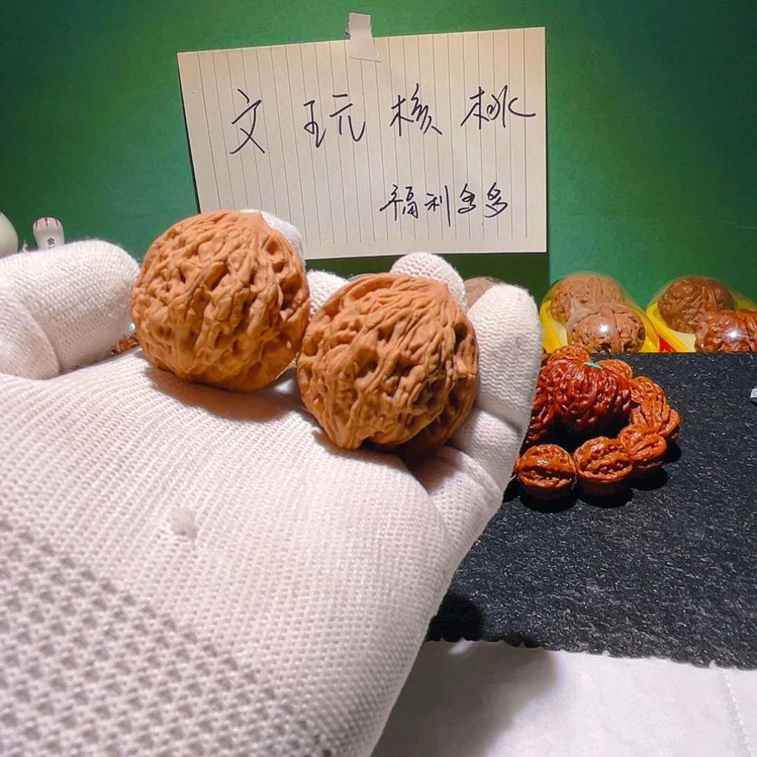 文玩核桃吊坠虎头36全品