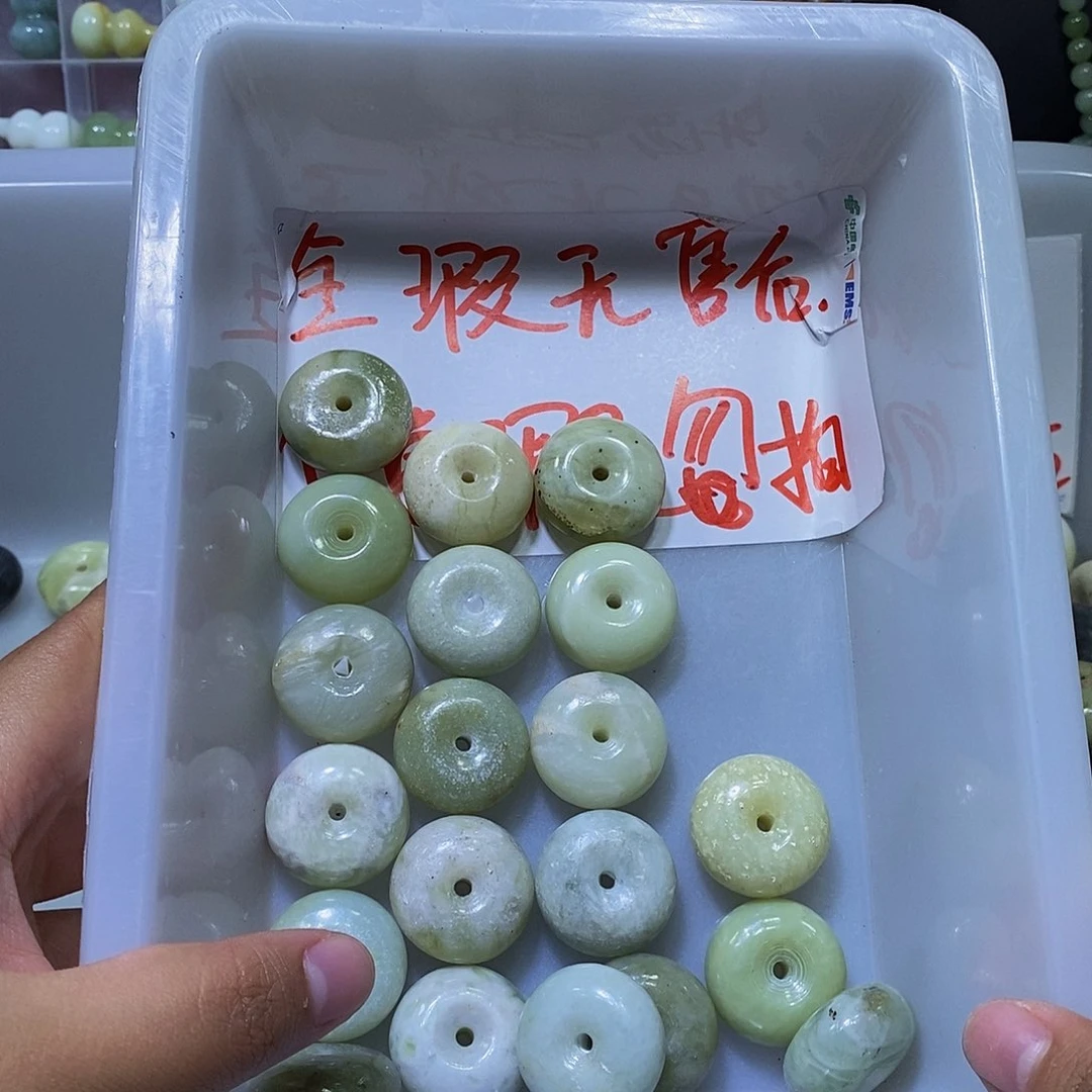 合金蛇纹石玉颈饰216