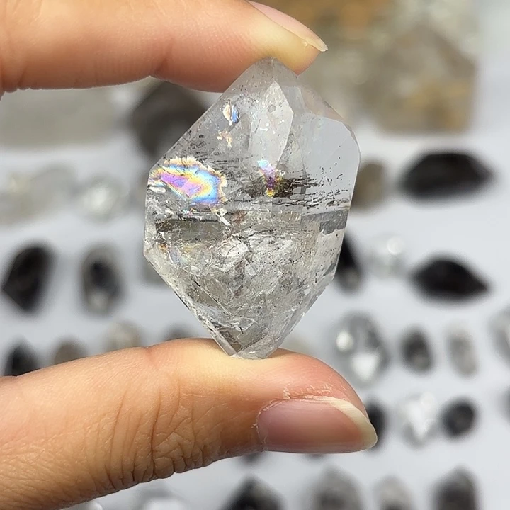 水晶颈饰未镶嵌彩虹散墨闪灵钻