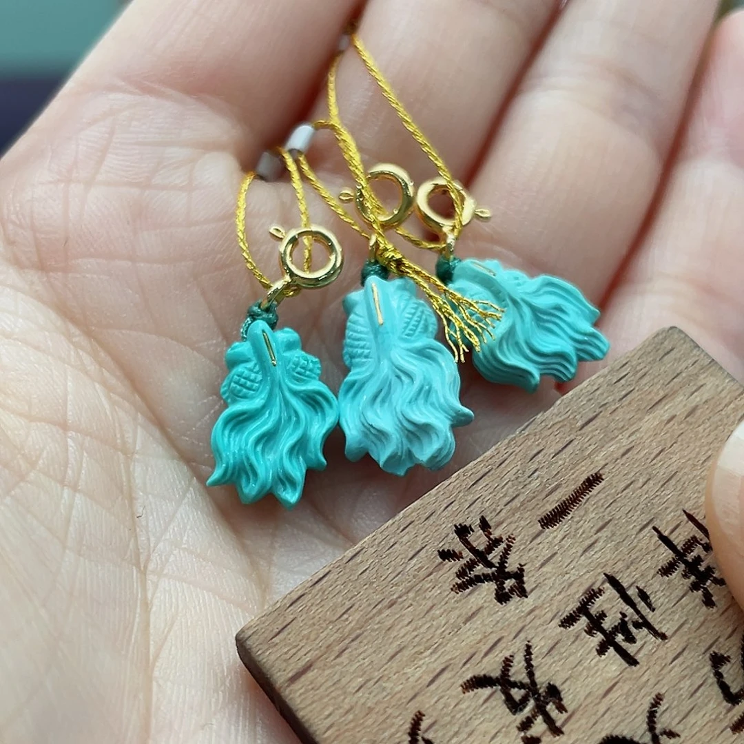 绿松石颈饰未镶嵌