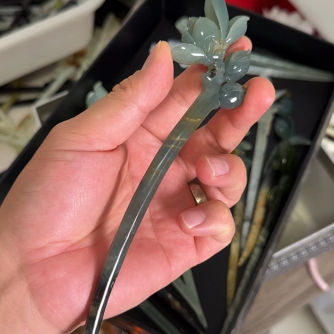 蛇纹石玉未镶嵌发饰