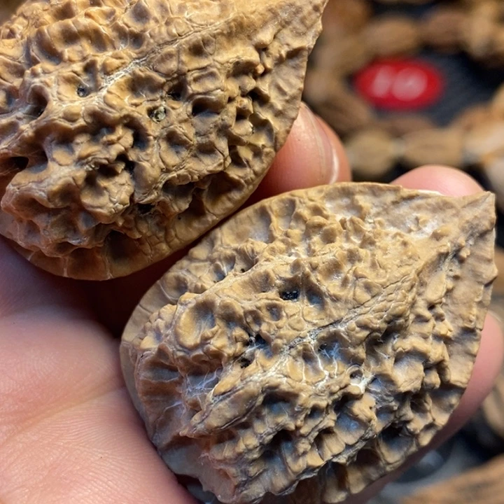 吊坠文玩核桃娜姐33