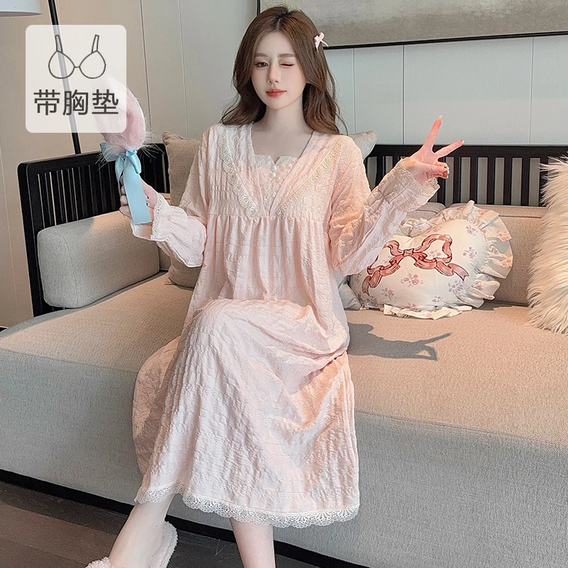 带胸垫大码睡裙女春秋甜美公主风长袖蕾丝胖MM200斤家居服可外穿