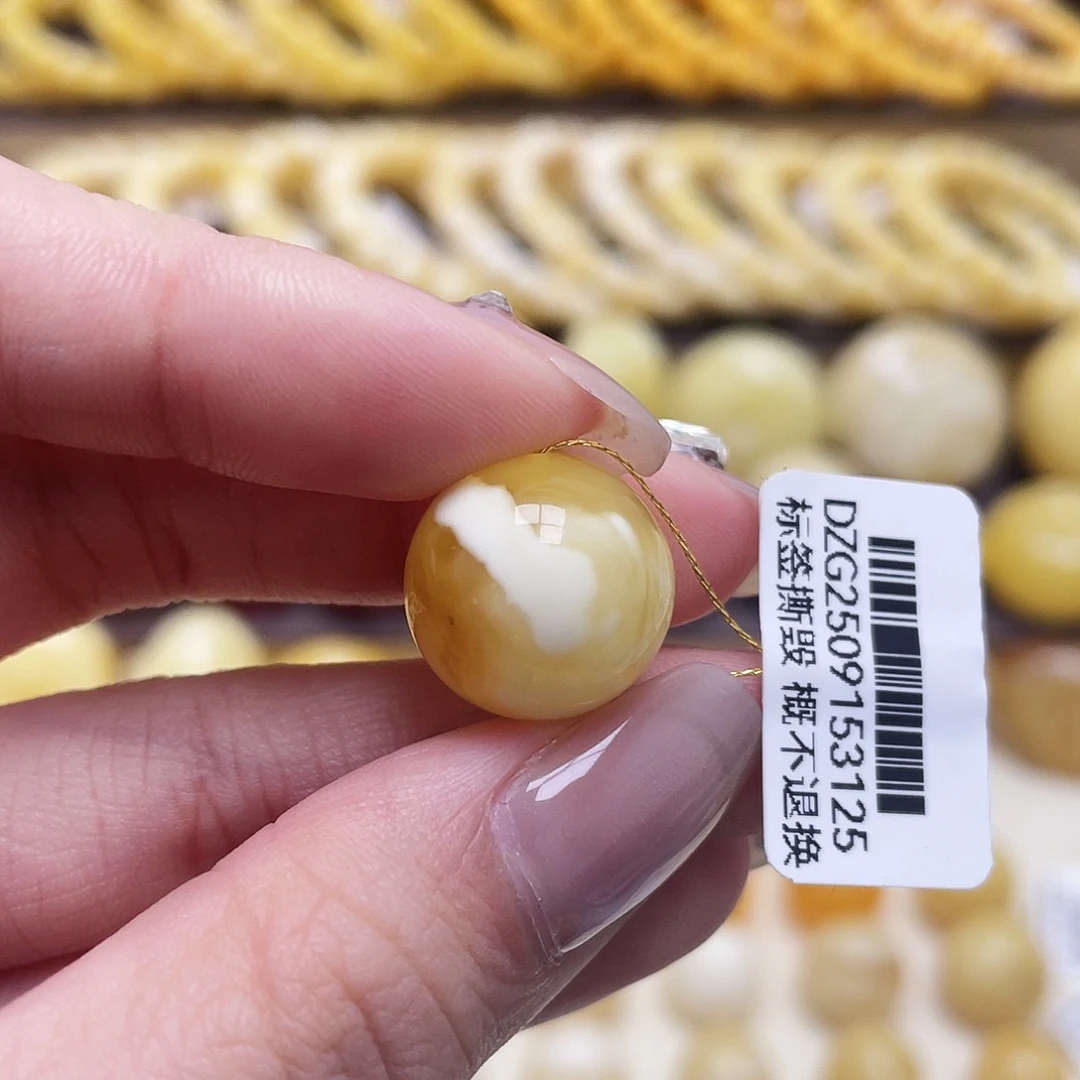 琥珀未镶嵌裸石15.6mm圆珠瑕