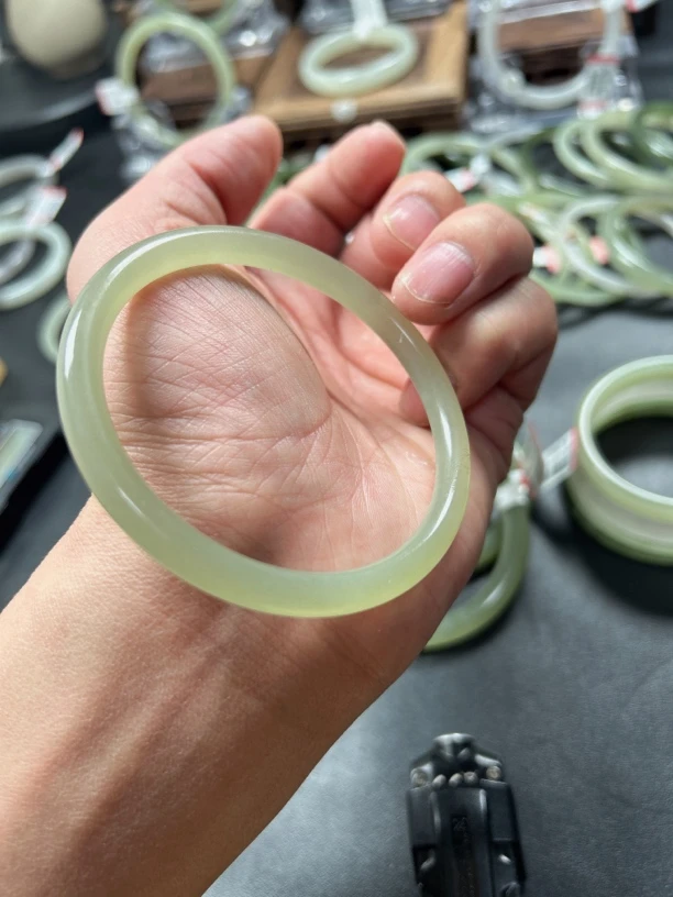 和田玉高冰晴水女士少女