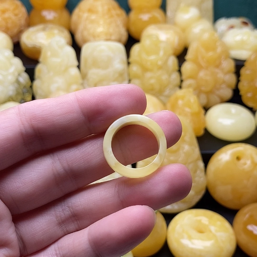 琥珀颈饰未镶嵌琥珀蜜蜡吊坠