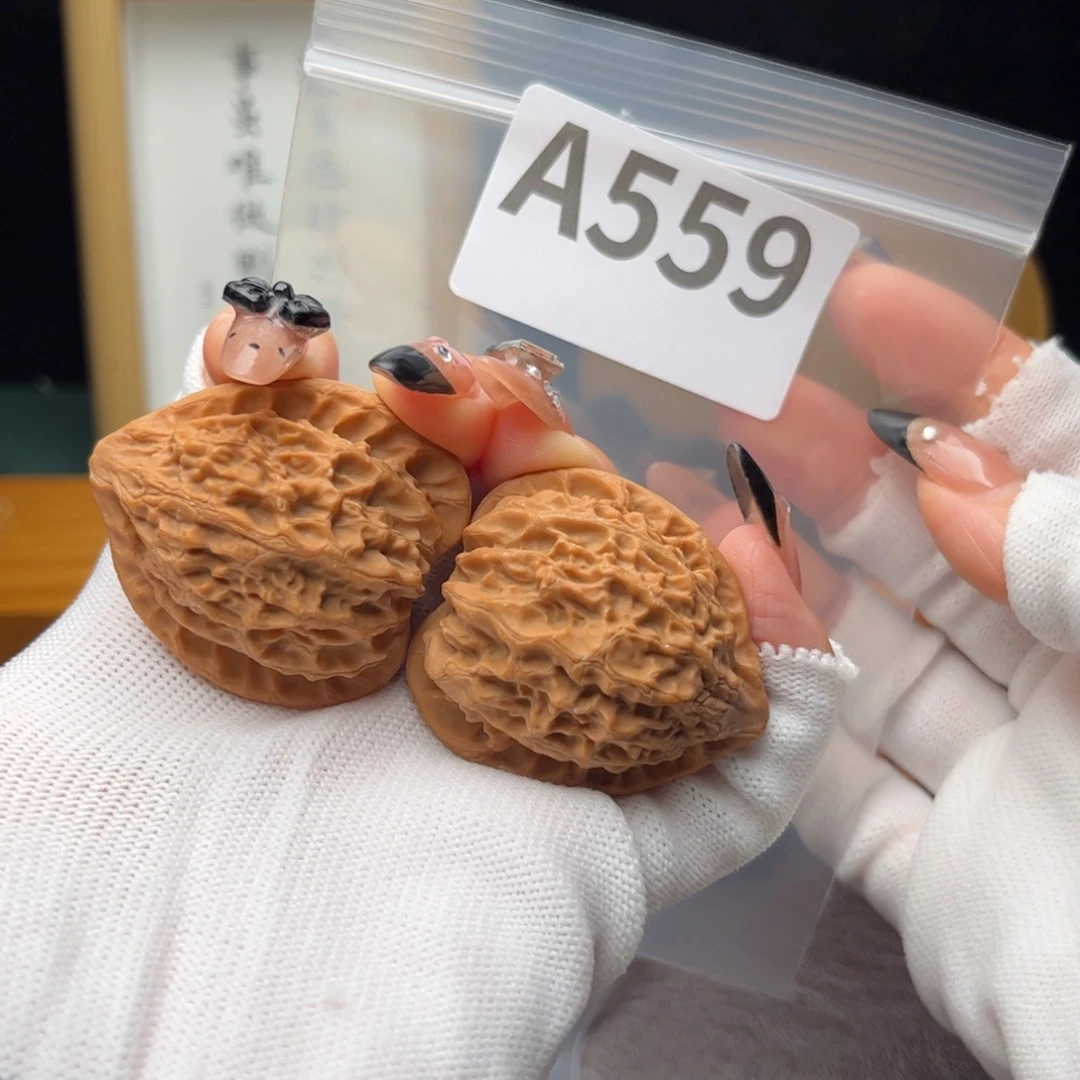 把件文玩核桃38金牛a559
