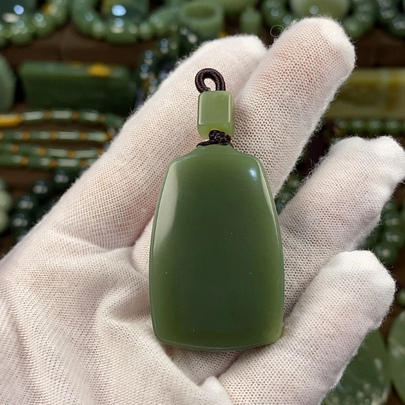 【闪购商品】岫岩河磨玉（透闪石质玉）未镶嵌颈饰大**疆