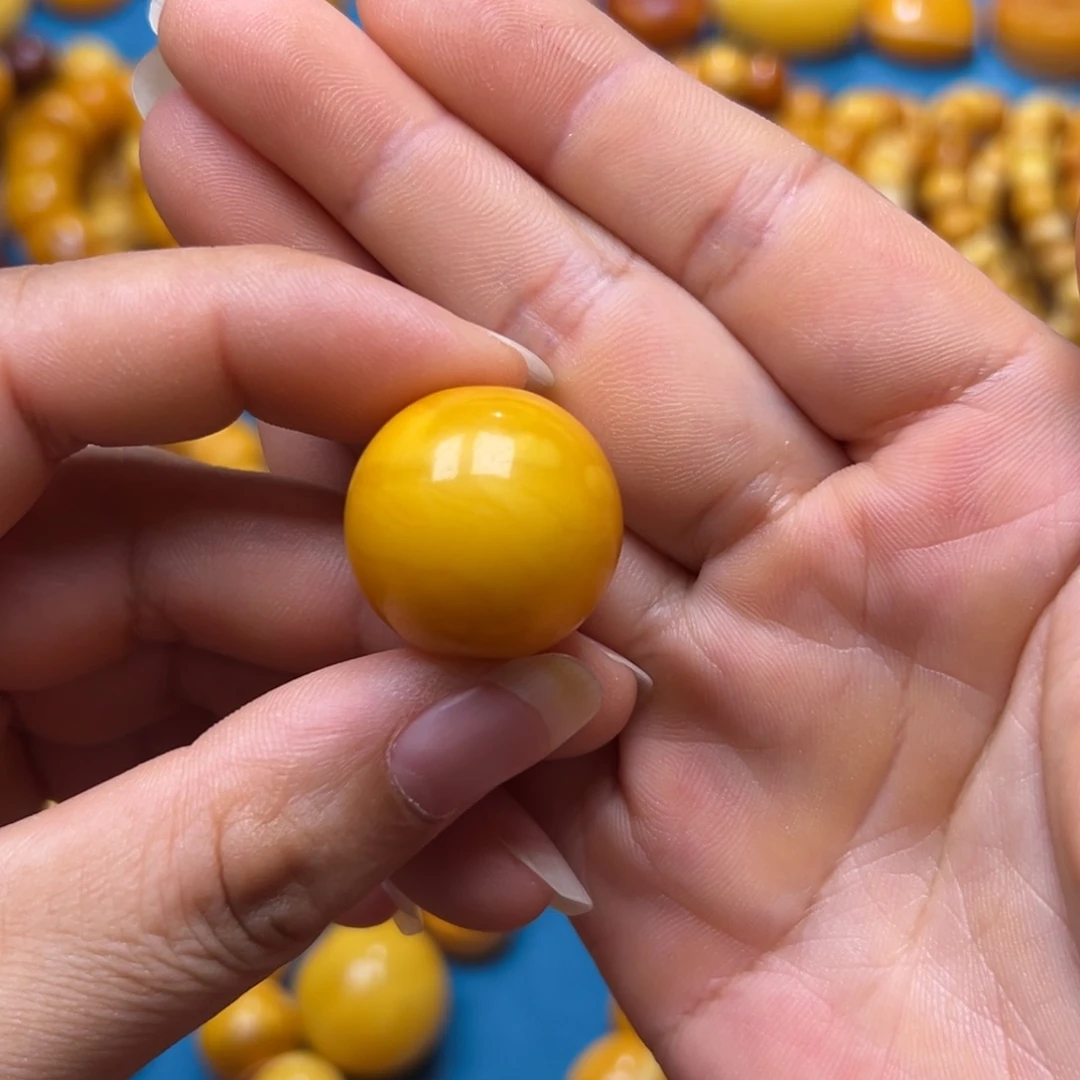 执***！蜜蜡吊坠(不含链)未镶嵌