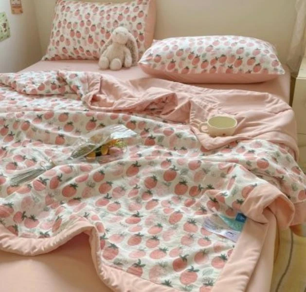 【春秋被-单人圆圆草莓】150*200cm轻奢全棉双层纱透气时尚亲肤
