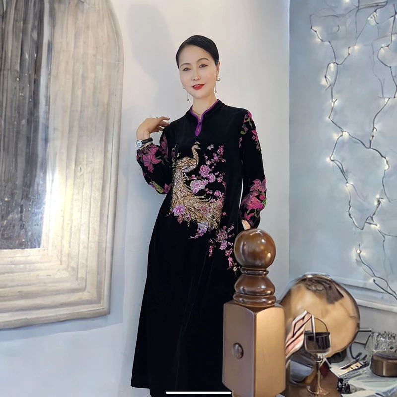 50090国风中式妈妈烫钻旗袍裙丝绒长裙秋季设计高品质大码打底裙