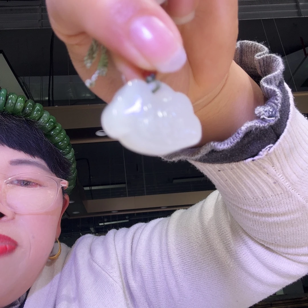 和田玉未镶嵌车挂