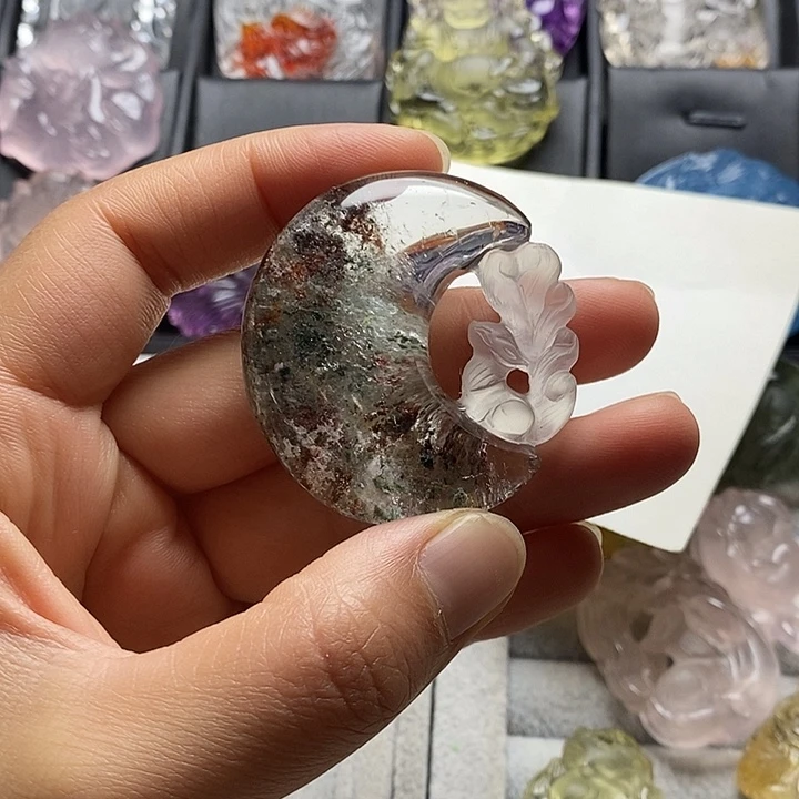 未镶嵌颈饰水晶水晶吊坠