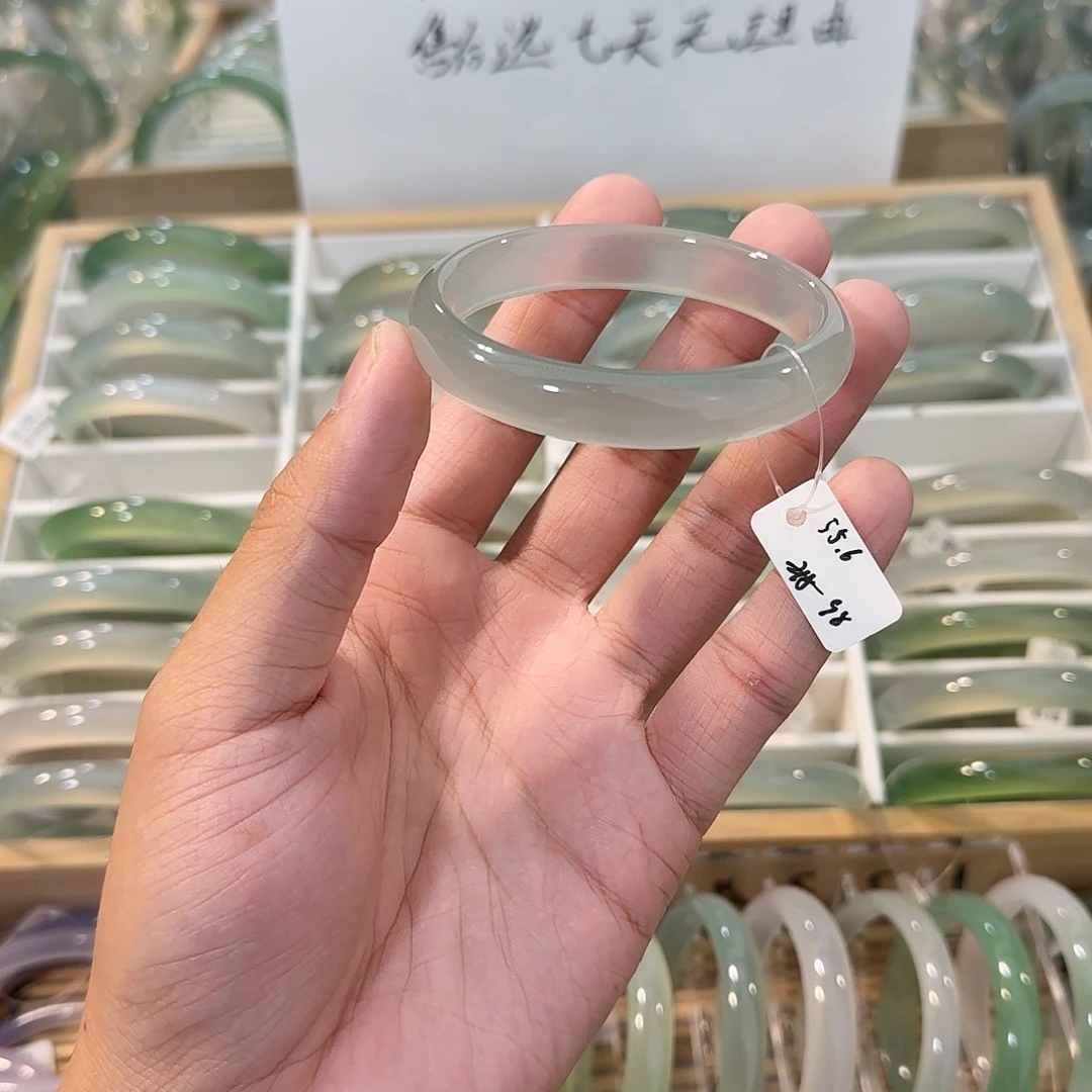 玛瑙/玉髓未镶嵌手镯圈口55.6