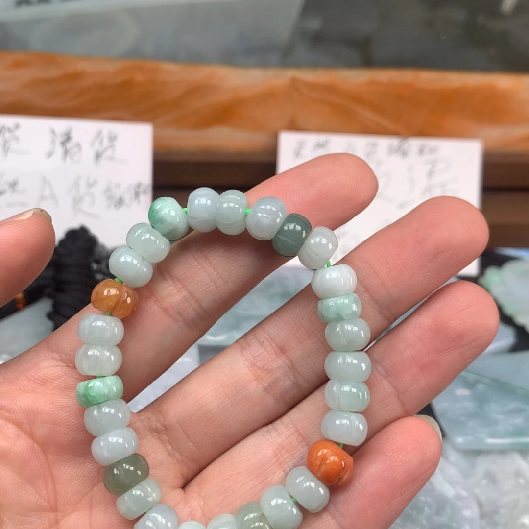 翡翠未镶嵌颈饰福利