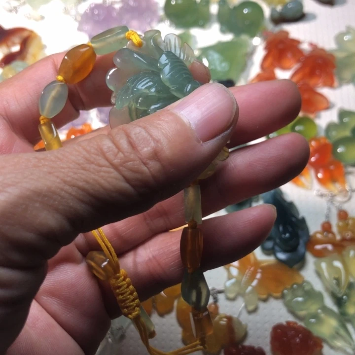 1***4蛇纹石玉未镶嵌耳坠