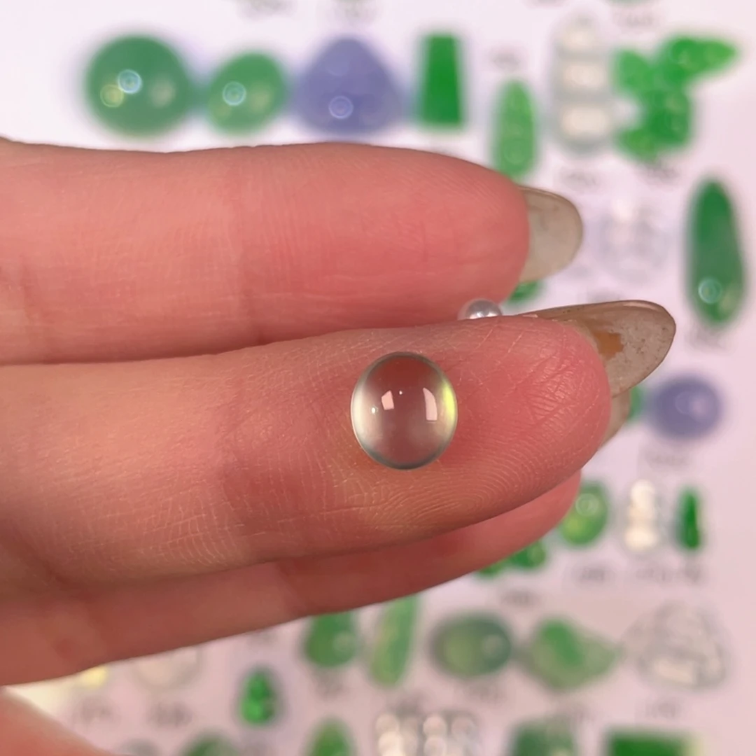 翡翠未镶嵌颈饰裸石