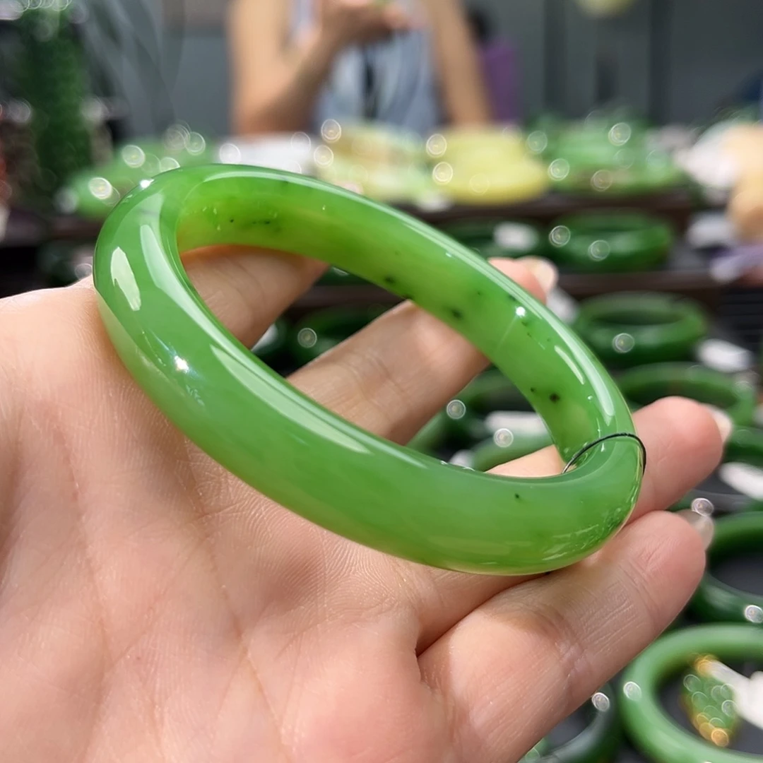 未镶嵌手镯和田玉（碧玉）