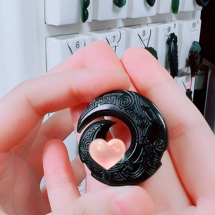未镶嵌蛇纹石玉颈饰