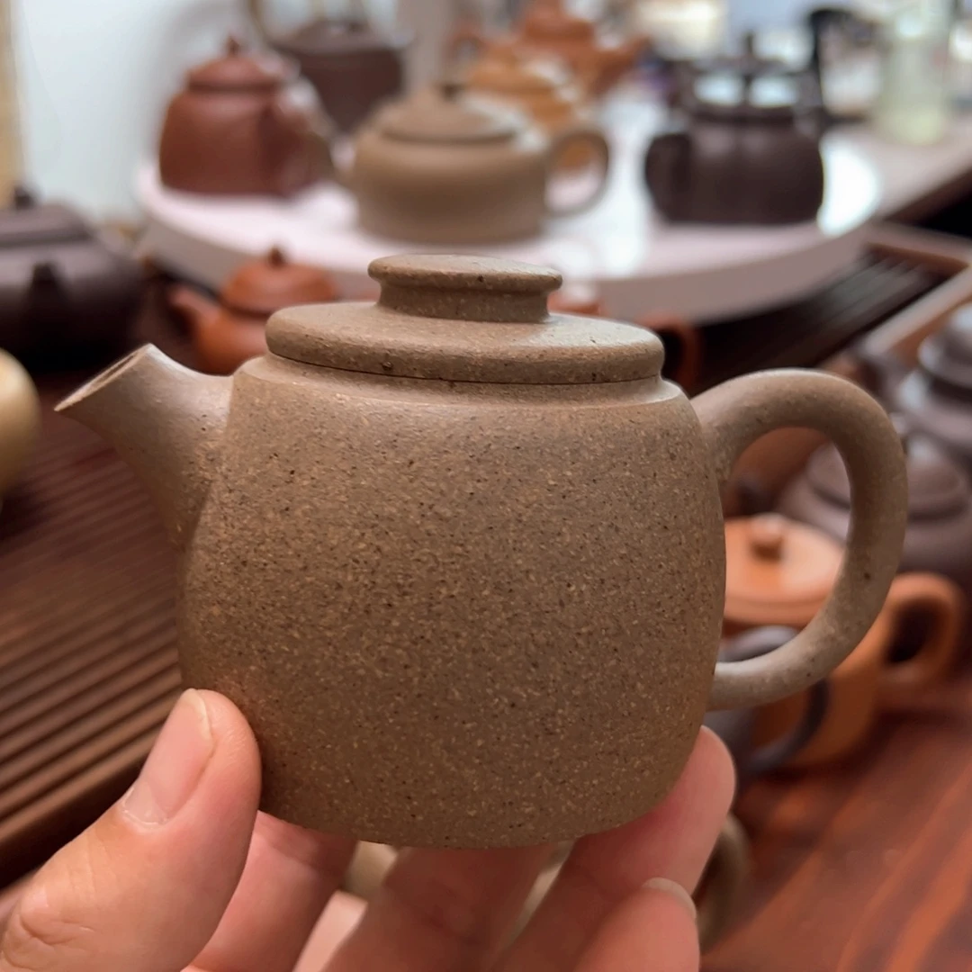 茶壶紫砂才***王24目降坡泥150c c c