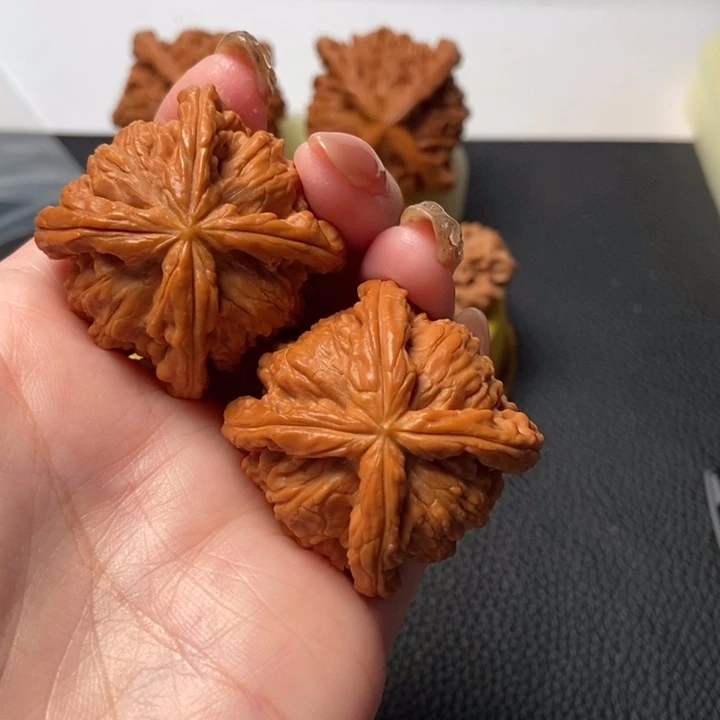 吊坠文玩核桃吴***！核桃核桃
