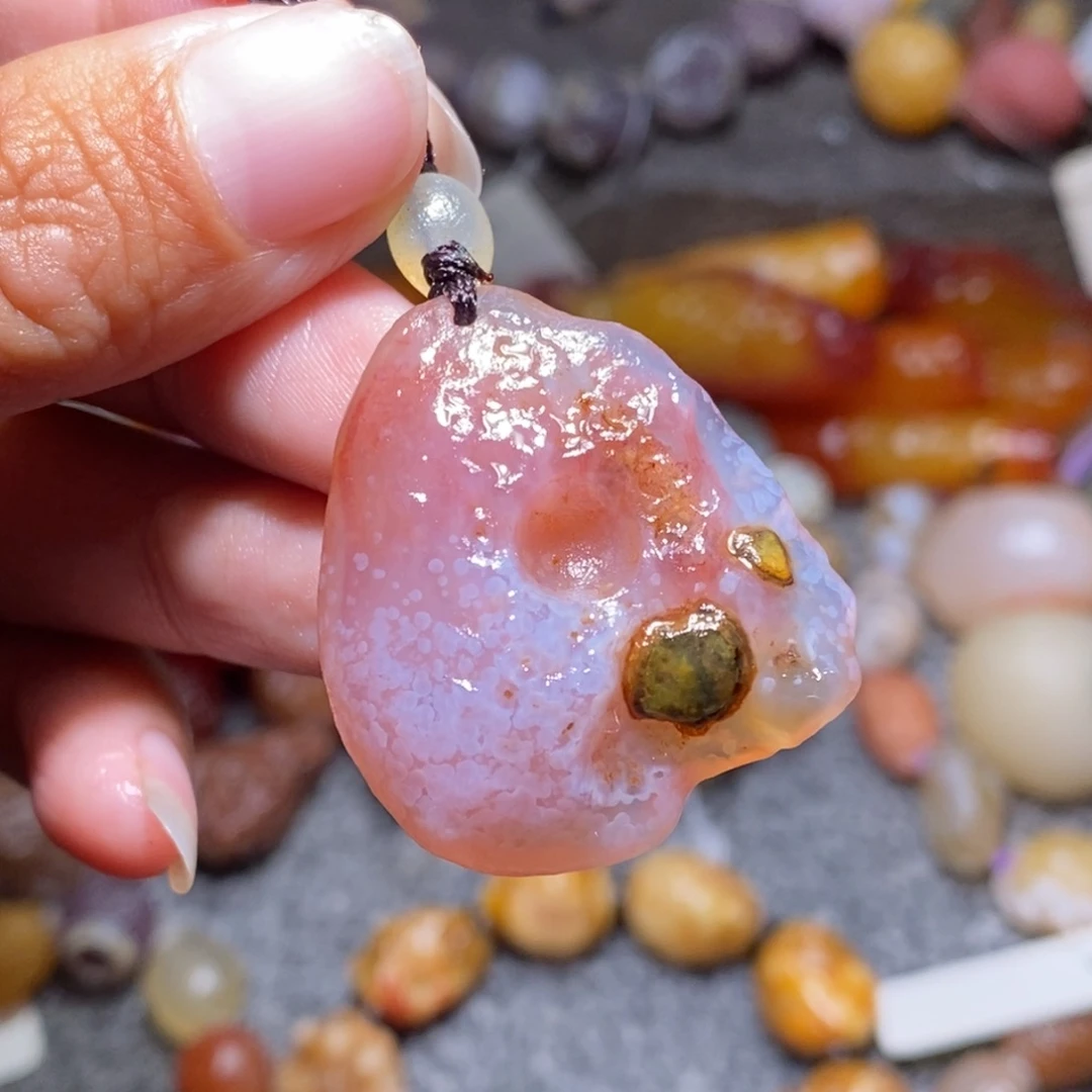 玛瑙/玉髓未镶嵌珠宝半成品