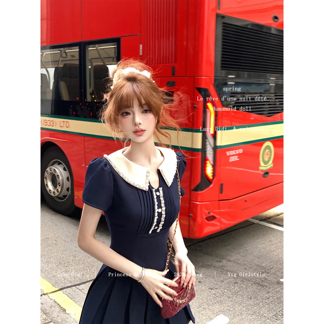 Lazy Didi苏格拉周末 矜贵星钻千金套装重工压褶显瘦拼色上衣半裙